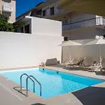Hotel Selected