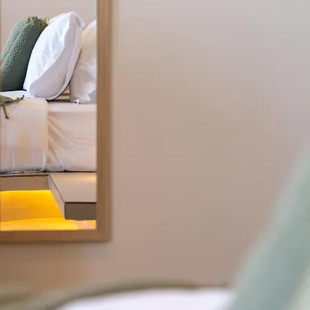 Selected Hotel *