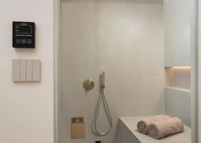 ホテル Selected *