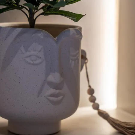 Готель Selected