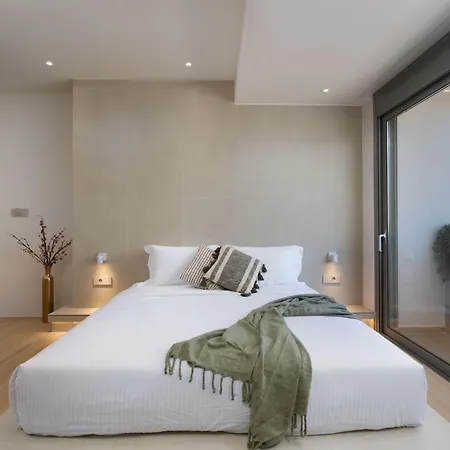 Selected * La Canée